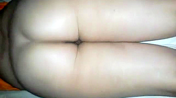 Amazing Indian Punjabi Bhabhi with a Super Clean Pussy Show