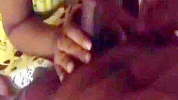 Indian Desi Chick Sucks Dick Like a Whore in Public Outdoor Session