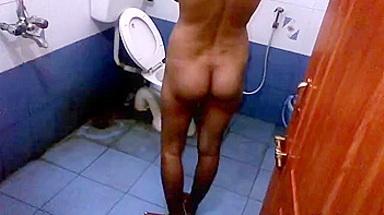 Shilpa’s Juicy Ass and Wet Pussy on Full Display After Shower in Bedroom, Changing Up Close