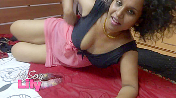 Lily Masturbating Like a Freaking Pro, Pussy Dripping Wet