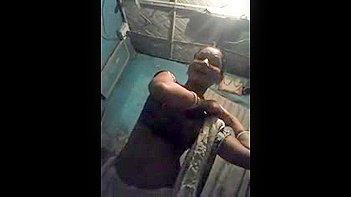 Bhabhi in Tight, Sexy Sari Gets Pounded Like a Fucking Pro