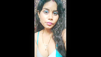 Indian TikTok Star Sarika Yadav Gets Naked and Wild