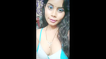 Indian TikTok Star Sarika Yadav Gets Naked and Wild