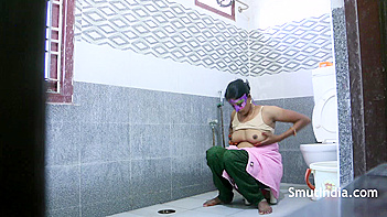 Indian Vixen Reveals Her Filthy Little Secret