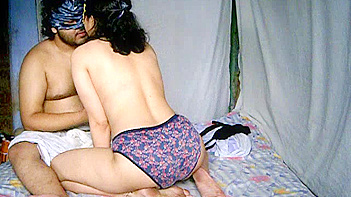 Savita Bhabhi Juicy Indian Aunty Giving Her Man a Damn Hot Blowjob