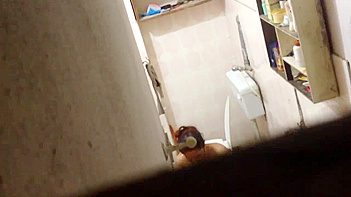 Neighbor Catches Indian Housewife Showering, Wet Pussy Action