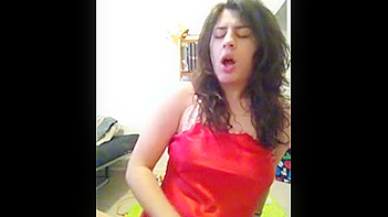 Filthy Indian Babe Gets Wild, Masturbating Like a Freak on the Bed