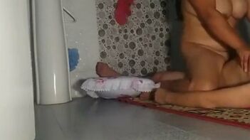 North Indian Bhabhi Gets Pounded Hard In The Bathroom
