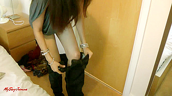 Babe Jasmine in Tight Bra and Panties Shows Off Her Juicy Curves