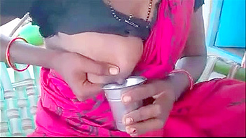 Busty Bhabhi Squeezing Her Juicy Lactating Tits Like a Fucking Pro
