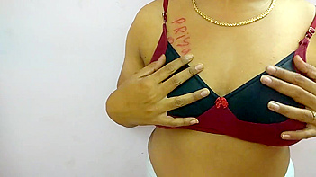 Desi Babe with Juicy Boobs and a Tight Pussy