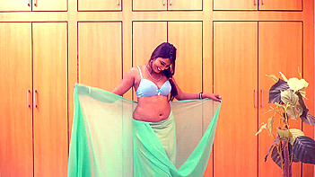 Swathi Naidu Strips Down, Shows Off Her Perfect Tits and Pussy