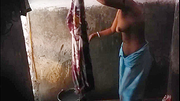 Indian Aunty Caught on Hidden Cam in HD, Sucking Dick and Getting Pounded