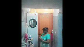 Mature Indian Chick Gets Soaked and Soapy in the Shower