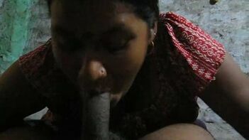 South Indian Aunty Sucks Dick Like a Whore, Mind-Blowing Blowjob Scene