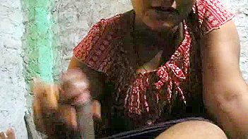 South Indian Aunty Sucks Dick Like a Whore, Mind-Blowing Blowjob Scene