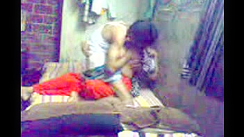 Savage - Horny Mumbai Couple’s Wild Leak Shows Intense Action