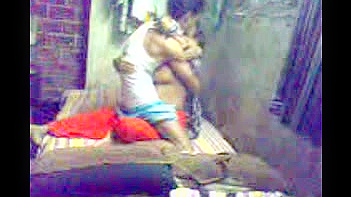 Savage - Horny Mumbai Couple’s Wild Leak Shows Intense Action