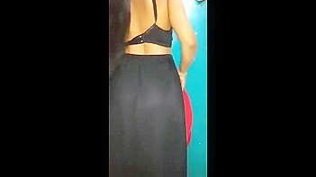 Indian Bhabhi in Tight Black Petticoat and Blouse Sucks Dick Like a Whore