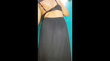 Indian Bhabhi in Tight Black Petticoat and Blouse Sucks Dick Like a Whore
