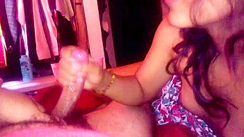 Indian GF Fucking Wild on Honeymoon Trip Before Wedding, Hot as Hell, Curves Galore