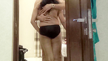 Indian Milf Gets Pounded Like a Fucking Champ