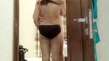 Indian Milf Gets Pounded Like a Fucking Champ