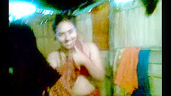 Indian Babe Strips Naked and Teases Her Boyfriend Sensually
