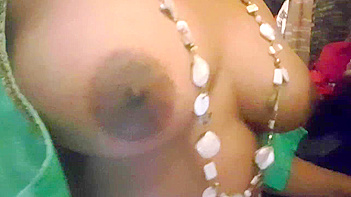 Indian GF with Big Tits Strips Out of Her Blouse, Showing Off Her Juicy Pussy