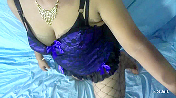 Desi Bhabhi Sucks Dick Like a Whore in This Mind-Blowing Blowjob Video