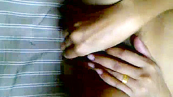 Indian Babe Getting Pounded by a Massive Meaty Dick