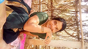 Indian MILF Sucks Dick Like a Whore in Outdoor Blowjob Session