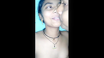 Skinny Indian Wife Kissing Like a Whore in Amateur Action