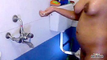 Shilpa Bhabhi Showing Off Her Juicy Wet Boobs in the Shower