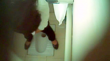 Indian Chick Gets Fucked In Delhi Airport Toilet, Amateur Sex Caught On Camera