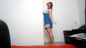 Indian Bhabhi Reenu Grinding Naked in Seductive Erotic Dance Moves