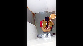 Indian Bhabhi Got Caught Pissing On Hidden Camera, Pure Gold!