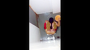 Indian Bhabhi Got Caught Pissing On Hidden Camera, Pure Gold!
