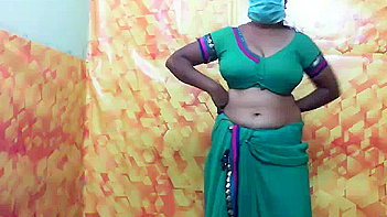 Meenakshi, Horny Delhi GF Gets Naked and Fucked at Home