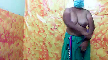 Meenakshi, Horny Delhi GF Gets Naked and Fucked at Home