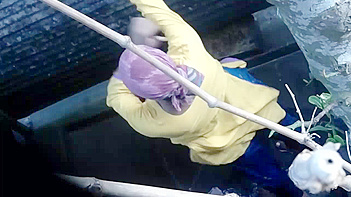 Indian Babe Strutting Her Stuff Post-Shower