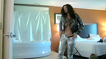 Bollywood Babe Shanaya Getting Fucked Hard in London Hotel Room Shoot