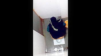 Hidden Cam Catches Young Indian Sluts in Action