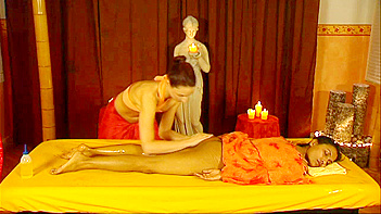 Indian Milf Nails Ayurveda Massage With Juicy Wetness And Passionate Moans