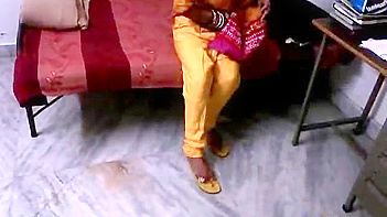 Shilpa Bhabhi in Juicy Shalwar Suit, Sucking Dick Like a Whore