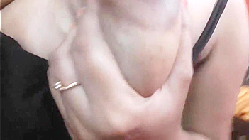 Indian Bhabhi’s Pussy Gets Ravaged by a Meaty Cock