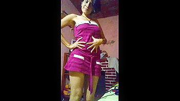 Petite Desi Babe Masturbates Like a Fucking Pro in Amateur Solo Sex Video