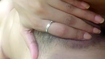 Tamil Babe Shows Off Her Juicy Curves in Steamy Selfie Sex Session