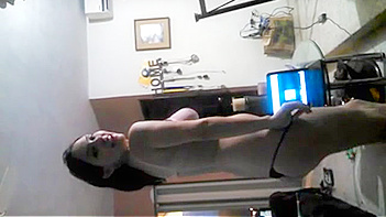 Filthy Indian Babe Gets Wild, Stripping Down in Steamy MMS Footage