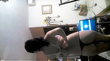 Filthy Indian Babe Gets Wild, Stripping Down in Steamy MMS Footage